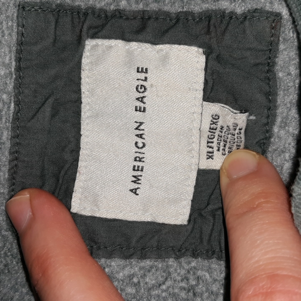 American Eagle Relaxed/Distressed Crew Neck Sweatshirt 2021 - Picture 3 of 14